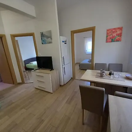 Apartment Jelena - Cozy Two Bedroom Apartment Only 70M From The Beach, Diklo - Zadar Exterior photo
