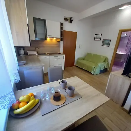 Apartment Jelena - Cozy Two Bedroom Apartment Only 70M From The Beach, Diklo - Zadar Exterior photo