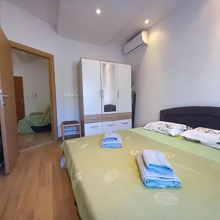 Apartment Jelena - Cozy Two Bedroom Apartment Only 70M From The Beach, Diklo - Zadar Exterior photo