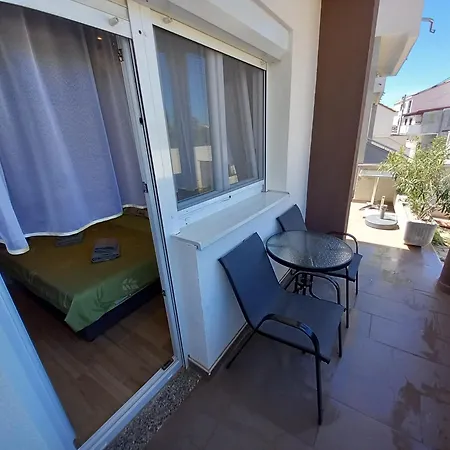 Apartment Jelena - Cozy Two Bedroom Apartment Only 70M From The Beach, Diklo - Zadar Exterior photo