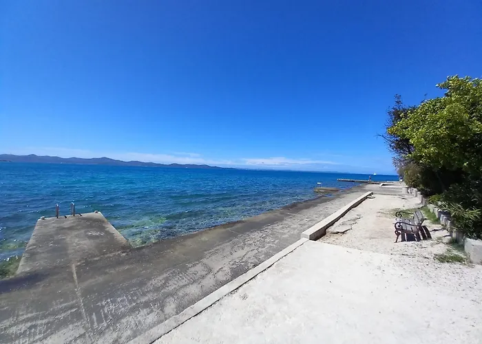 Apartment Jelena - Cozy Two Bedroom Apartment Only 70M From The Beach, Diklo - Zadar