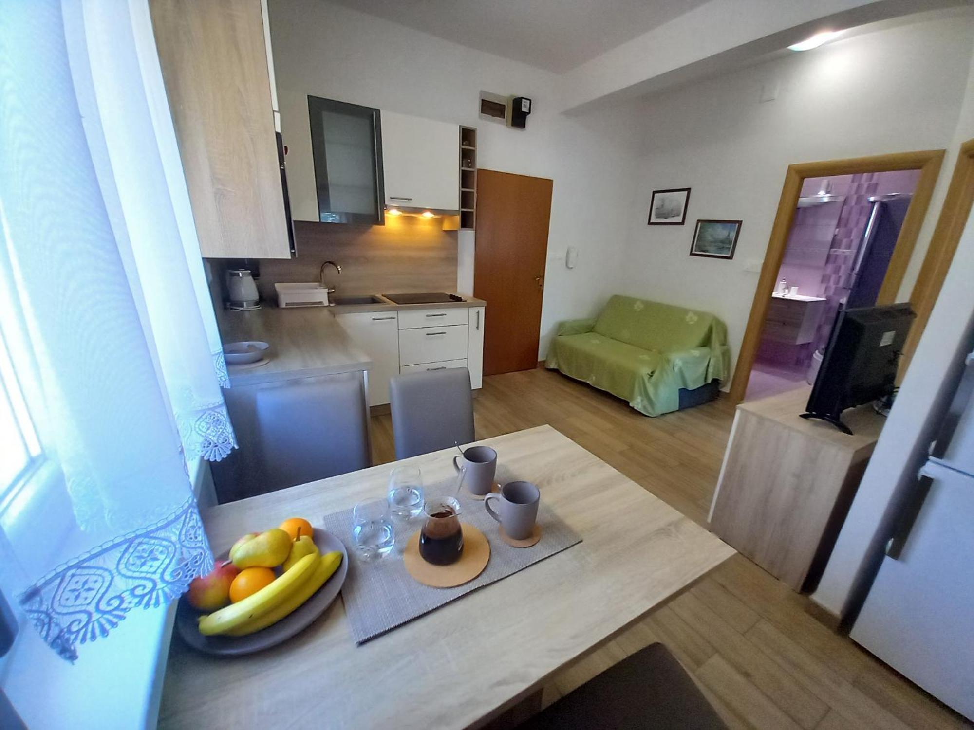 Jelena - Cozy Two Bedroom Only 70m From The Beach, Diklo - Apartment Zadar