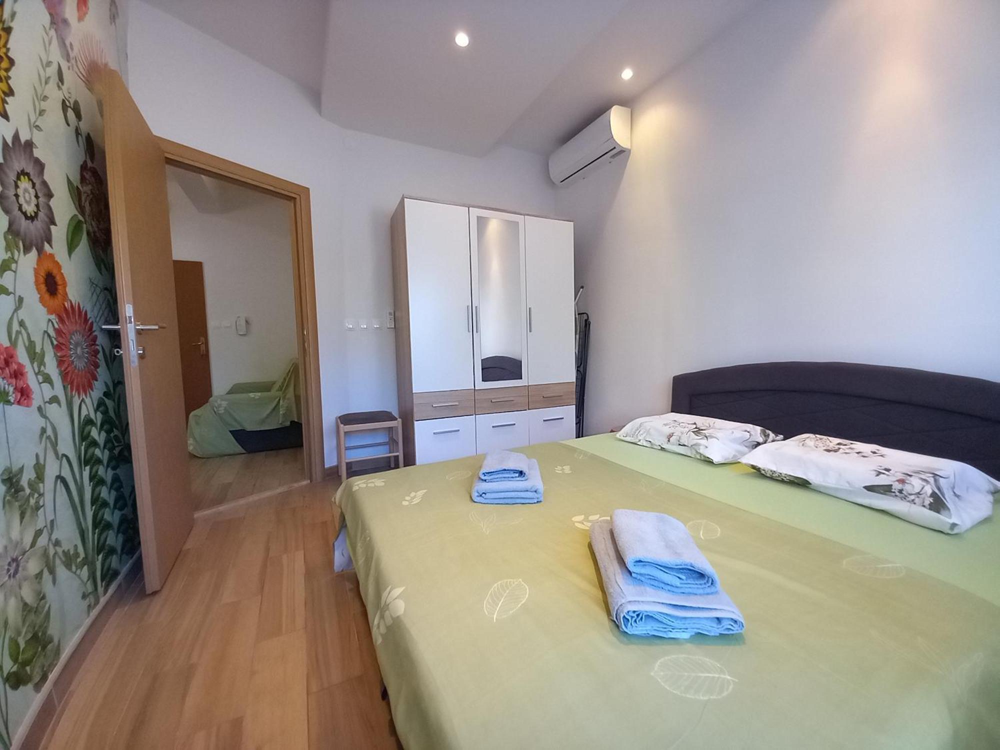 Jelena - Cozy Two Bedroom Only 70m From The Beach, Diklo - *